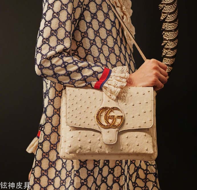 Arli Bag大皮草背一款怀旧两用背包