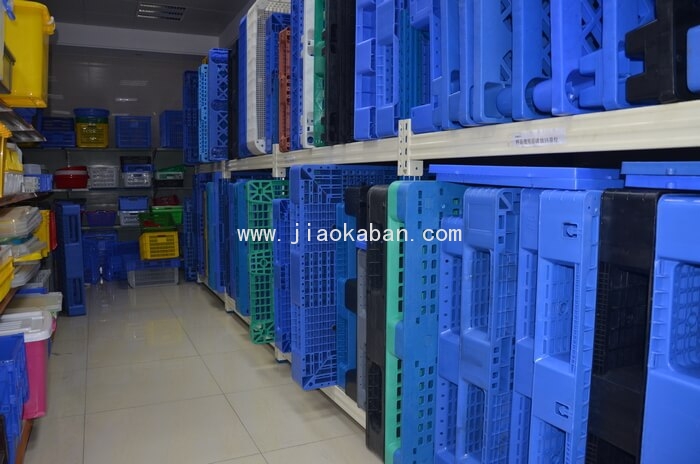 20180919145142_22631.jpg 塑胶卡板样板间 (1).JPG