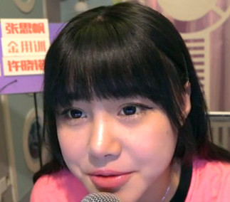选手念拉票宣言 选手念拉票宣言