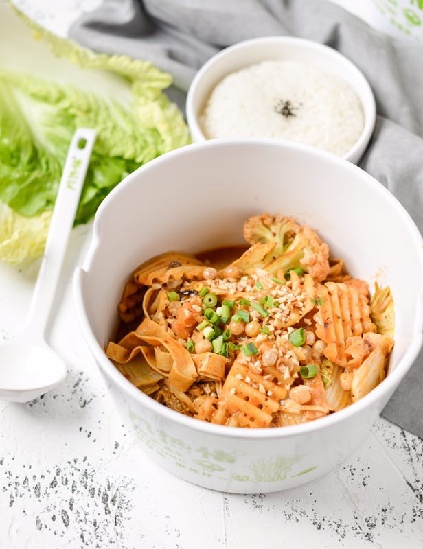 恭喜郑州邓先生成功加盟月热情麻辣拌·烫！