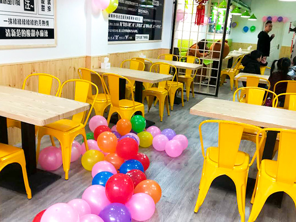 恭喜河北马先生成功签约月热情麻辣拌·烫！