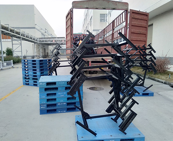 叶总统一餐桌架