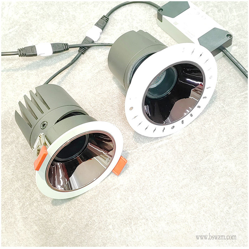 S225S1战神 深防眩射灯64.jpg