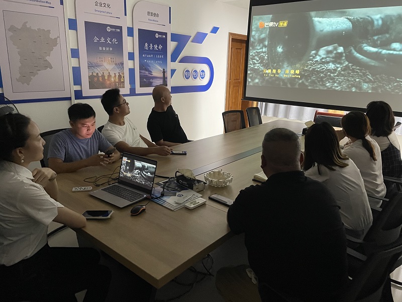 半条被子半辈子，革命精神永相承