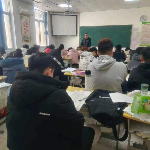 全力以赴 、决战一模——2024届高三一模冲刺动员大会