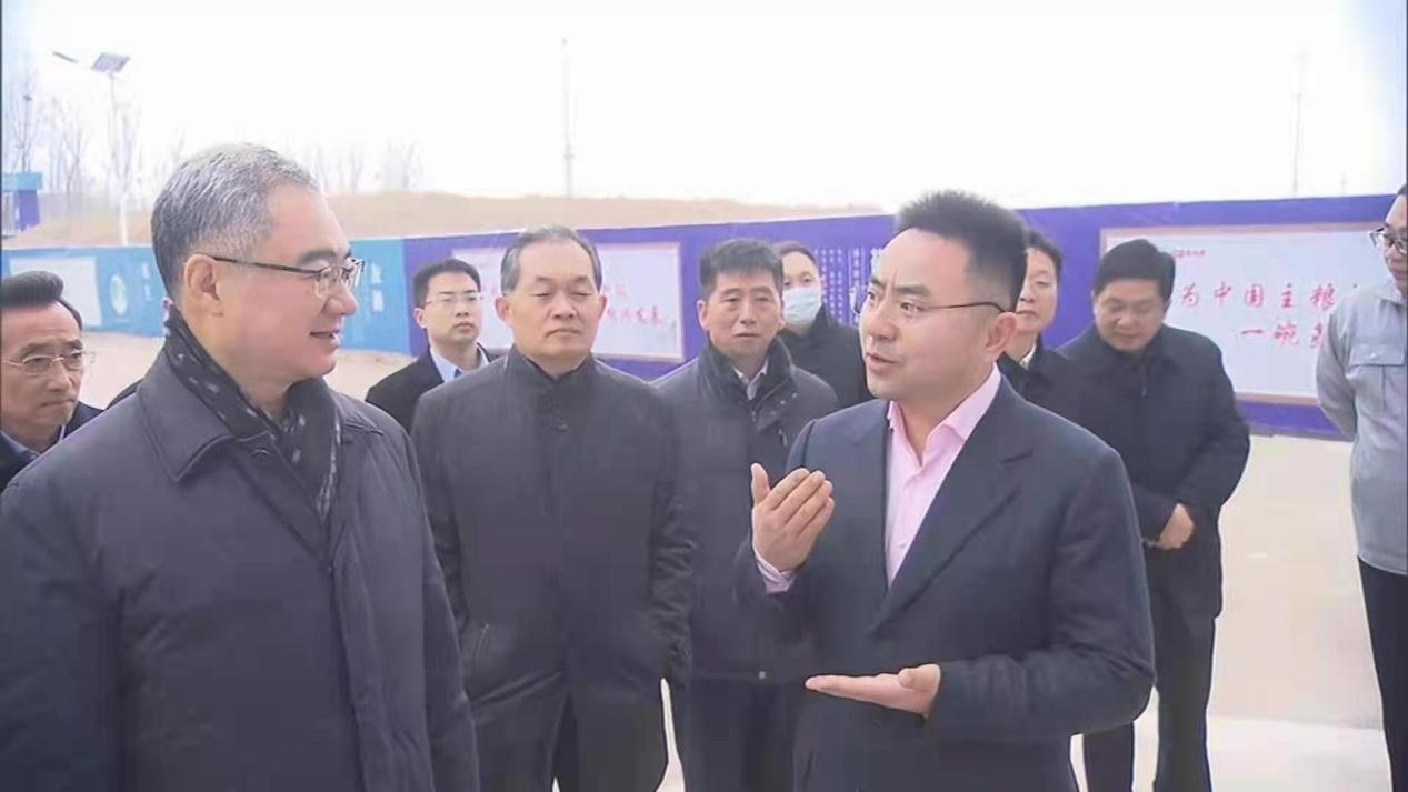 省委副书记 省政府省长 党组书记王清宪到小岗蒸谷米工厂调研