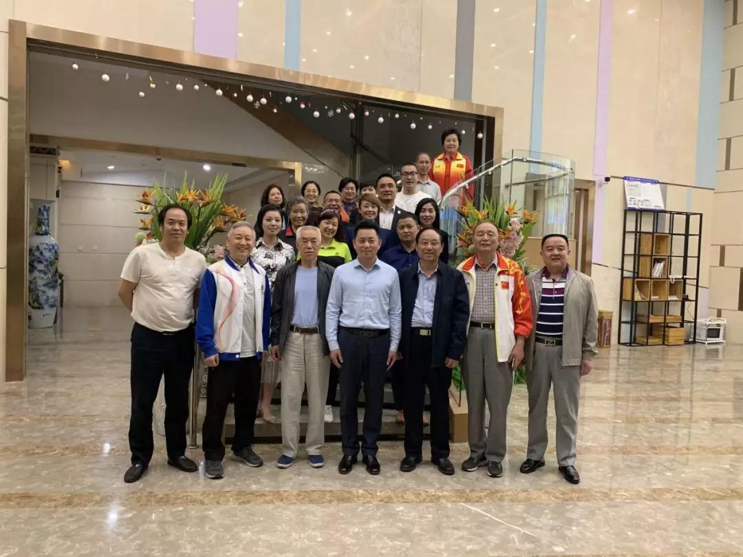 四川省湖南商会顾问代表团莅临我商会考察交流