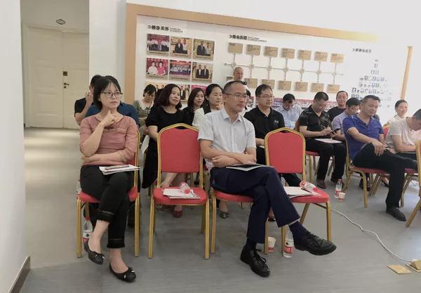 湘商学院第三讲开讲了