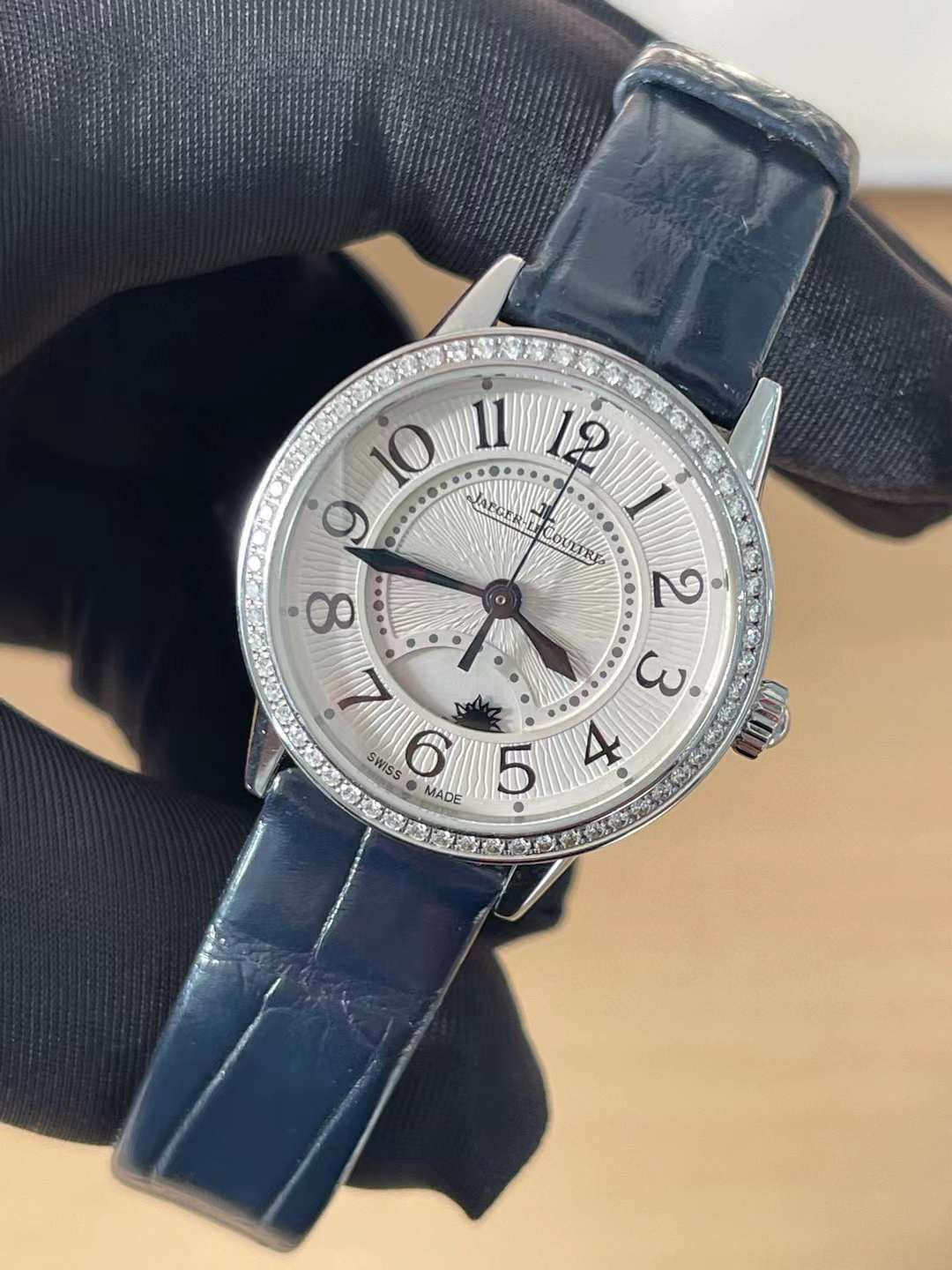 积家约会系列 型号3468421 机芯类型:自动机械 29mm 女士腕表
