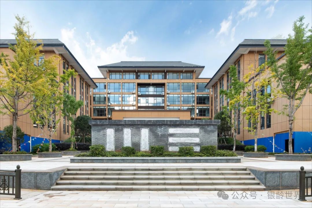 云南曲靖【凉爽19℃】：避暑养老新天堂，邂逅你的夏日清凉！3580元/人/月（含三餐）